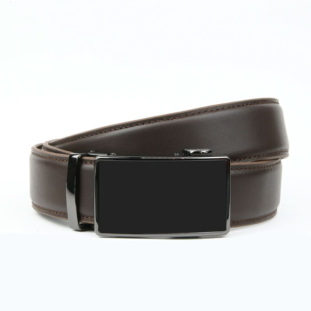Men's brown leather ratchet belt with a shiny black rectangular buckle and a plain brown strap, designed for a refined and adjustable style.